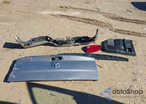 2022 Ram 1500 Classic Tradesman 4X2 6'4 Box from USA, damaged, VIN 1C6RR6FT5NS219413